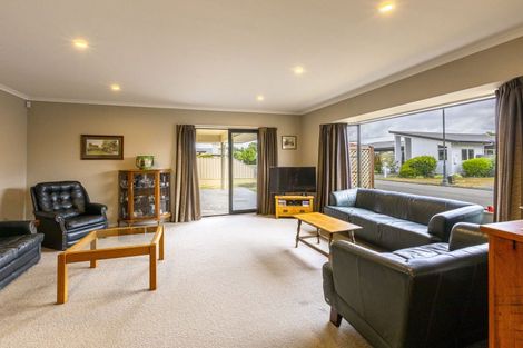 Photo of property in 24 Belgrove Place, Waipukurau, 4200
