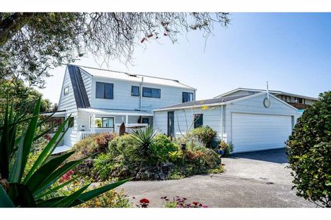 Photo of property in 87 Doves Bay Road, Kerikeri, 0294