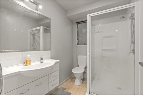 Photo of property in 2/10 Foley Place, Torbay, Auckland, 0632