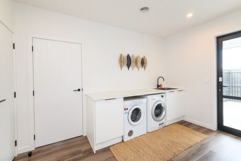 Photo of property in 65 Hartwell Drive, Kelvin Grove, Palmerston North, 4470