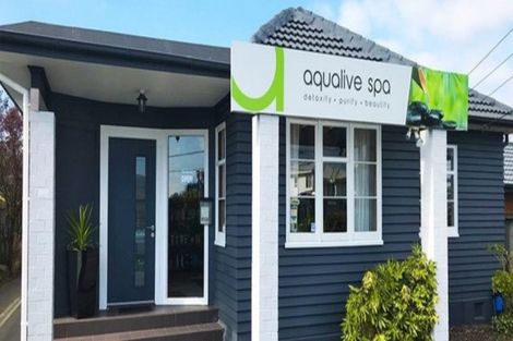 Photo of property in 128 Wilsons Road, Saint Martins, Christchurch, 8022