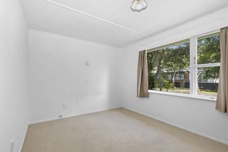 Photo of property in 5a Whitehouse Road, Titahi Bay, Porirua, 5022