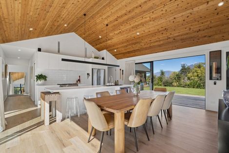 Photo of property in 4 Durness Court, Jacks Point, Queenstown, 9371