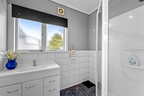 Photo of property in 27 Camelot Place, Glenfield, Auckland, 0629