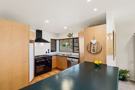 Photo of property in 33a Bronzewing Terrace, Unsworth Heights, Auckland, 0632