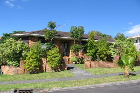 Photo of property in 3 St Lucia Place, Unsworth Heights, Auckland, 0632
