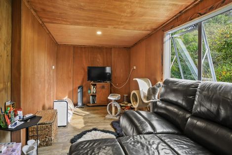 Photo of property in 50 Crown Hill Road, Paeroa, 3674