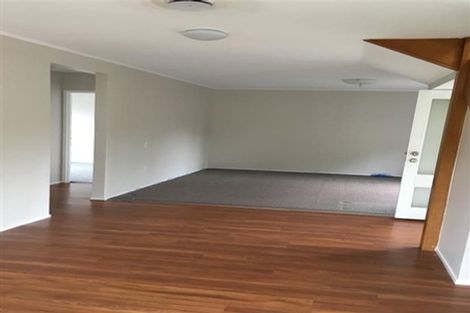 Photo of property in 1/33 Awaruku Road, Torbay, Auckland, 0630