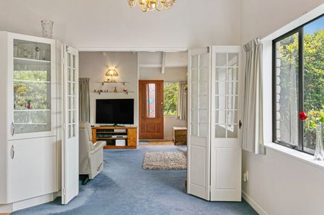 Photo of property in 12 Golders Place, Richmond Heights, Taupo, 3330