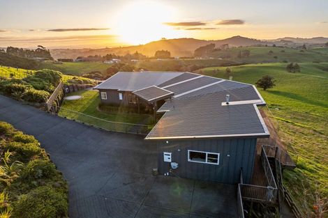 Photo of property in 25 Medhurst Road, Bombay, 2675