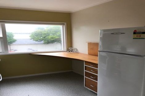 Photo of property in 2u2 Scarborough Terrace, Mount Victoria, Wellington, 6011