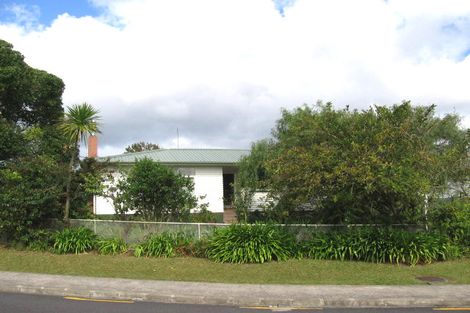 Photo of property in 7 Ozich Avenue, Te Atatu South, Auckland, 0610