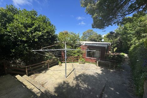 Photo of property in 13-13a Espin Crescent, Karori, Wellington, 6012