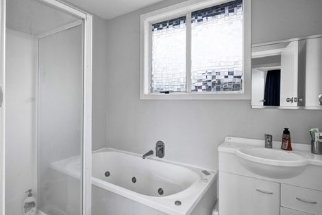 Photo of property in 6 Kamahi Avenue, Hawera, 4610