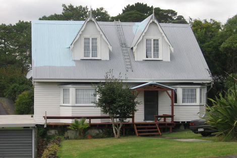 Photo of property in 14a South Lynn Road, Titirangi, Auckland, 0604