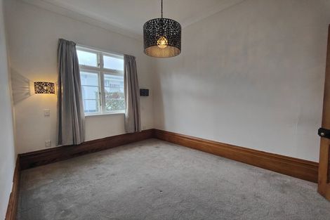 Photo of property in 28 Whites Line West, Woburn, Lower Hutt, 5010