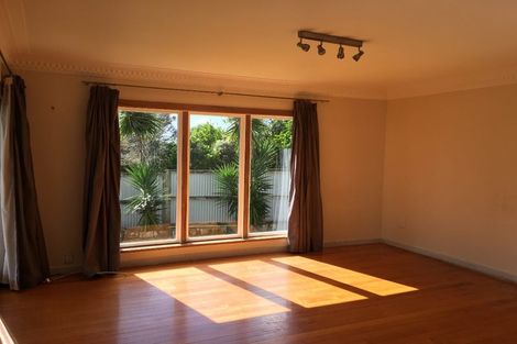 Photo of property in 17 Tauhinu Road, Greenhithe, Auckland, 0632