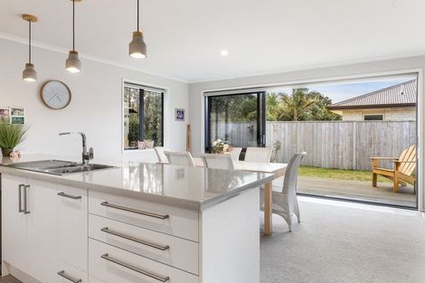 Photo of property in 15 Ian Place, Waihi Beach, 3611