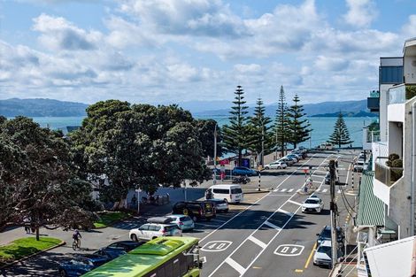Photo of property in 122 Oriental Parade, Oriental Bay, Wellington, 6011