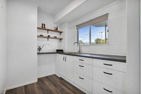 Photo of property in 93c Clemow Road, Fitzroy, New Plymouth, 4312