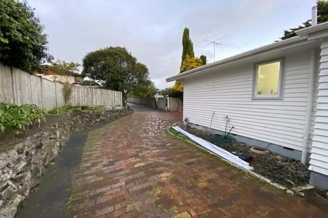 Photo of property in 13 Segedin Place, Glenfield, Auckland, 0629