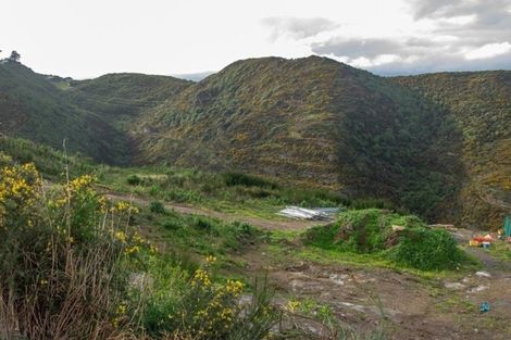 Photo of property in 33 Grumman Lane, Newlands, Wellington, 6037