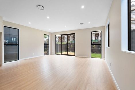 Photo of property in 21 Pohewa Road, Silverdale, 0932