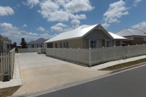 Photo of property in 25 Queens Park Crescent, Frankton, Hamilton, 3204