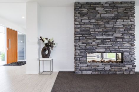 Photo of property in 33 Hartwell Drive, Kelvin Grove, Palmerston North, 4470