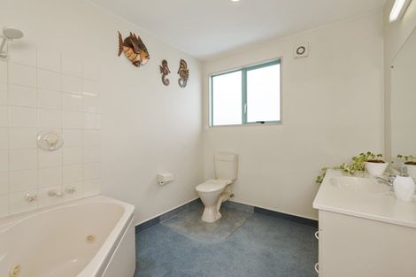 Photo of property in 103 Inwoods Close, Parklands, Christchurch, 8083
