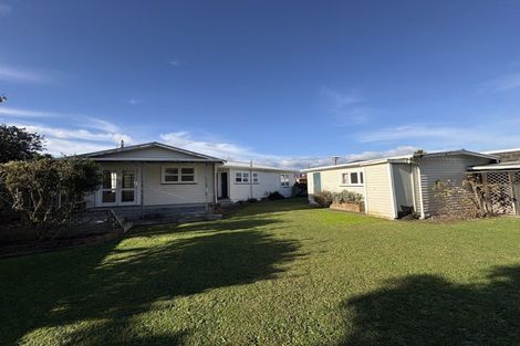 Photo of property in 21 Freyberg Street, Levin, 5510