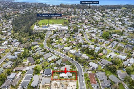 Photo of property in 4 Lyford Crescent, Sunnynook, Auckland, 0620