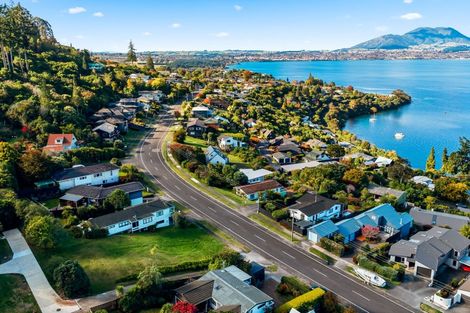 Photo of property in 100 Wakeman Road, Acacia Bay, Taupo, 3330