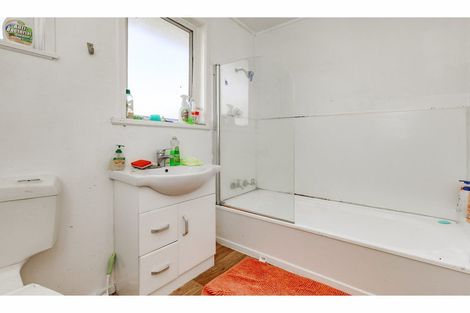 Photo of property in 7 Crampton Place, Manurewa, Auckland, 2102