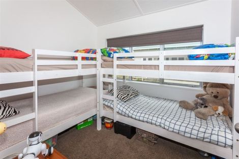 Photo of property in 217 Ocean Road, Whangamata, 3620