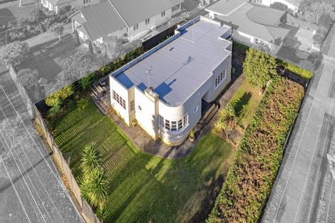 Photo of property in 8 Peakes Road, Saint Johns Hill, Whanganui, 4501