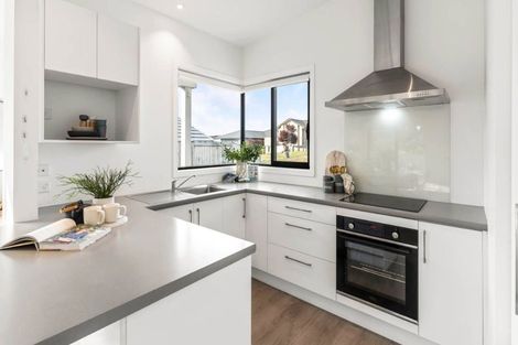 Photo of property in 48 Puhirake Crescent, Pyes Pa, Tauranga, 3112