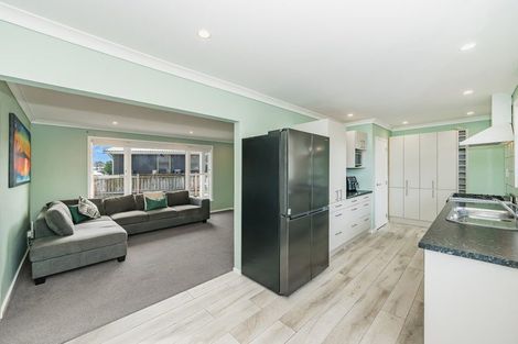 Photo of property in 17 Winton Street, Paraparaumu Beach, Paraparaumu, 5032