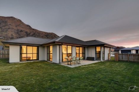 Photo of property in 11 Myles Way, Lower Shotover, Queenstown, 9304