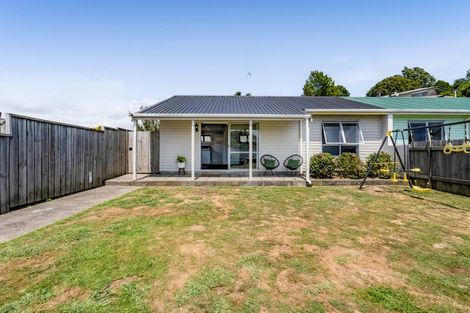 Photo of property in 1/8 Ross Place, Blagdon, New Plymouth, 4310