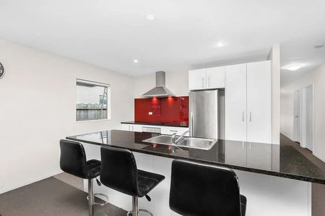 Photo of property in 98 Popokatea Drive, Takanini, 2112