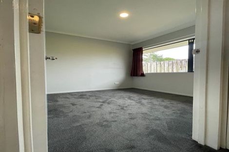 Photo of property in 226 Henderson Valley Road, Henderson, Auckland, 0612
