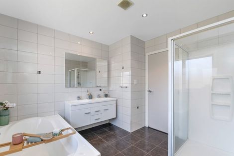 Photo of property in 53 Hamon Place, Pukehangi, Rotorua, 3015