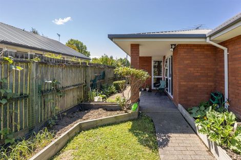 Photo of property in 11 Rossiter Avenue, Redwood, Christchurch, 8051