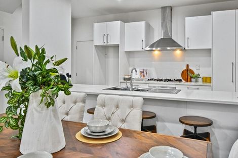 Photo of property in 27 Popokatea Drive, Takanini, 2112