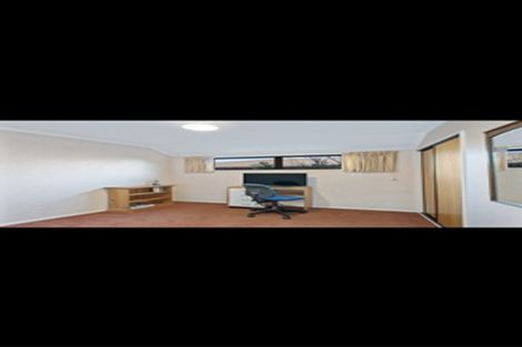 Photo of property in 423 Harewood Road, Harewood, Christchurch, 8051