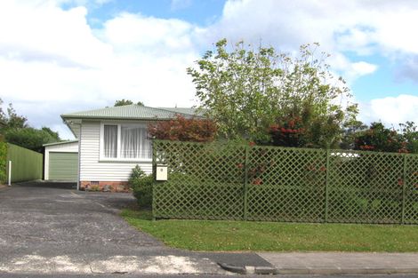 Photo of property in 9 Ozich Avenue, Te Atatu South, Auckland, 0610