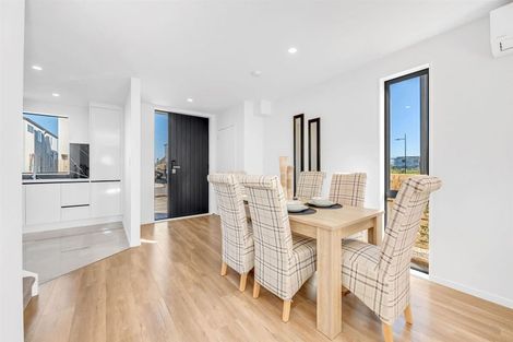 Photo of property in 24 John Gray Street, Papakura, 2110