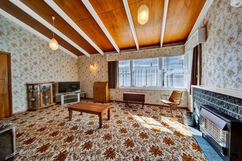 Photo of property in 3 Reid Avenue, Hawera, 4610