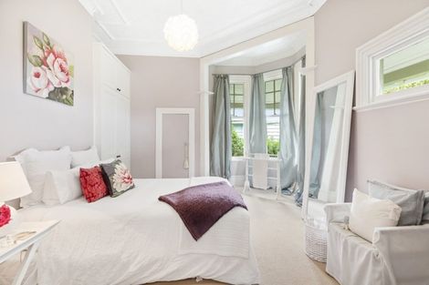 Photo of property in 23 Moana Road, Kelburn, Wellington, 6012